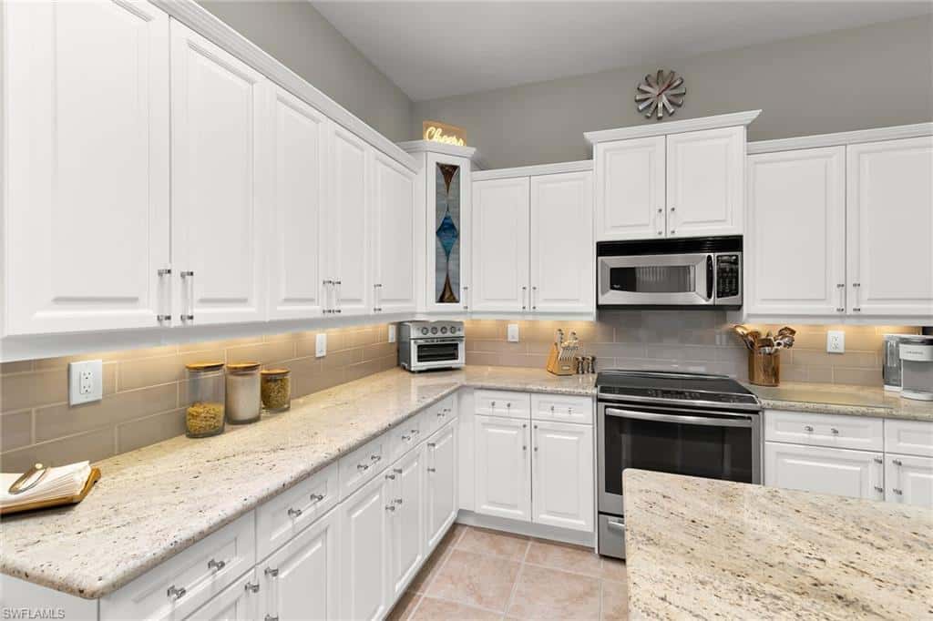 14610 Laguna Dr, Fort Myers, photo 9