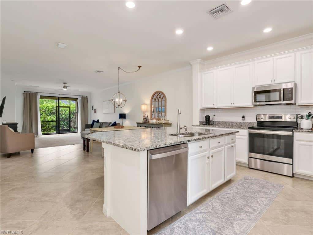 9157 Glenforest Dr, Naples, photo 4