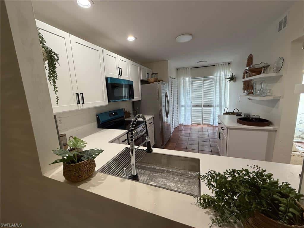 1826 Kings Lake Blvd #203, Naples, photo 14