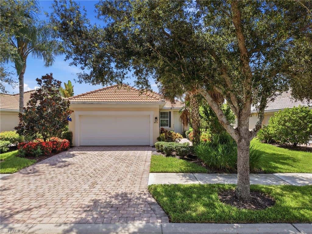 8433 Karina Ct, Naples, photo 29