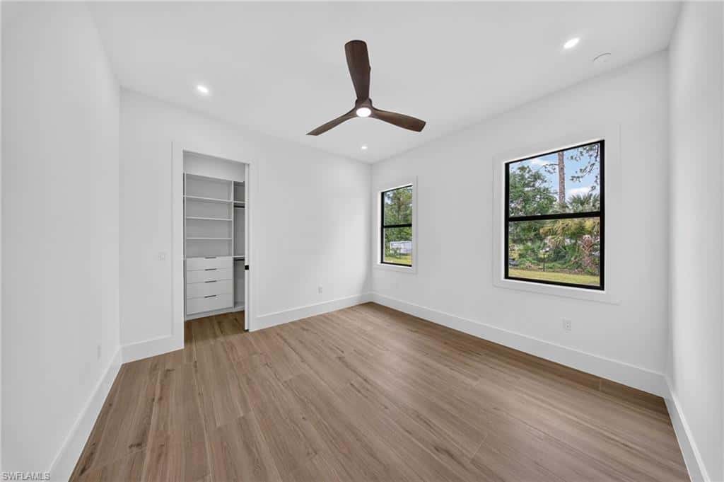 453 25th St, Naples, photo 34