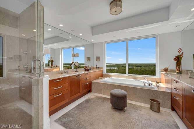 13675 Vanderbilt Dr #810, Naples, photo 19