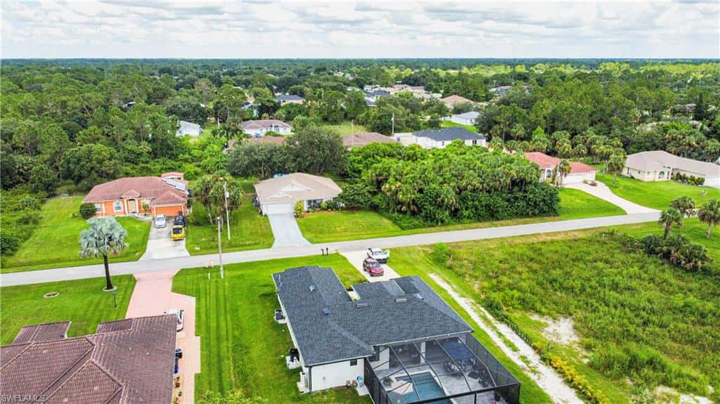 613 Hibiscus Ave, Lehigh Acres, photo 20