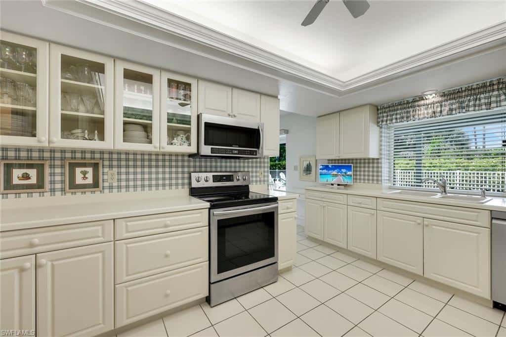 1839 Imperial Golf Co Blvd, Naples, photo 13