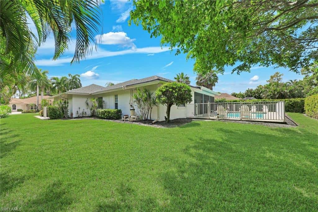 1839 Imperial Golf Co Blvd, Naples, photo 32