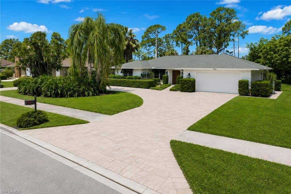 1839 Imperial Golf Co Blvd, Naples, photo 31