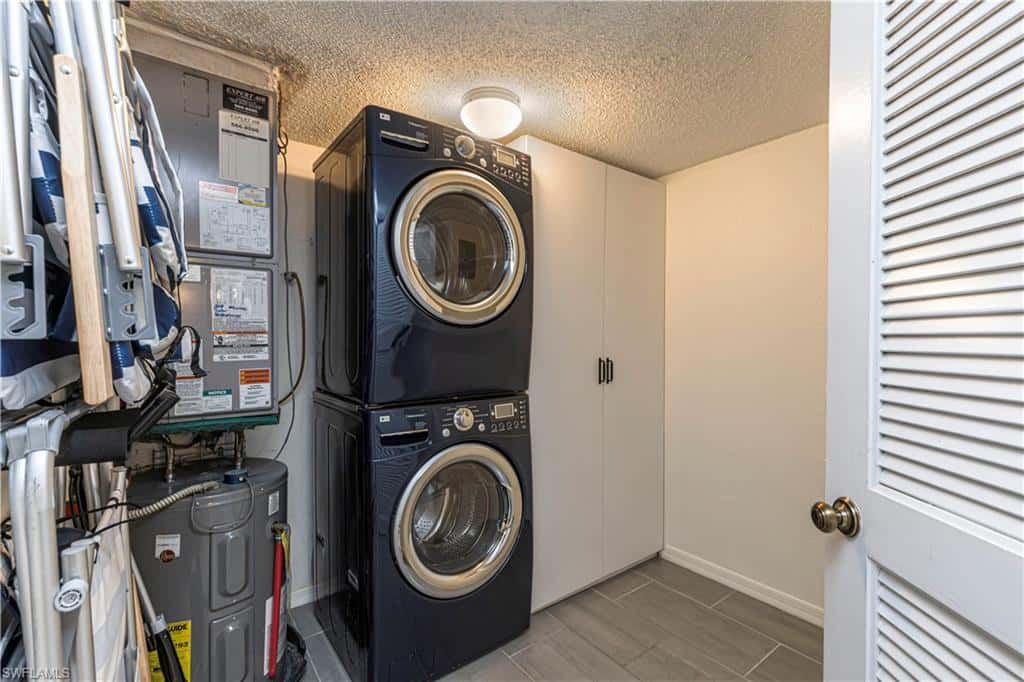 9600 Victoria Ln #108, Naples, photo 23