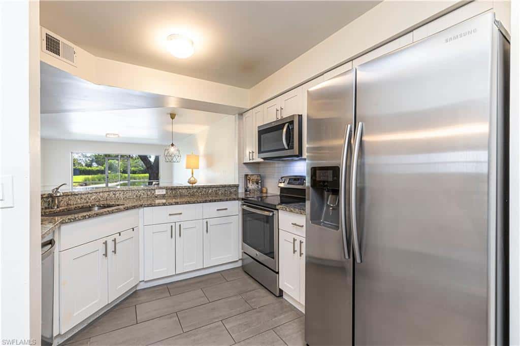 9600 Victoria Ln #108, Naples, photo 5