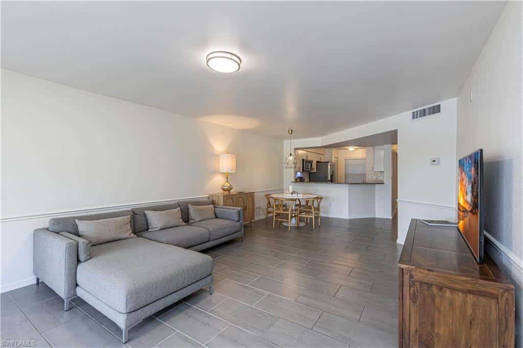9600 Victoria Ln #108, Naples, photo 9
