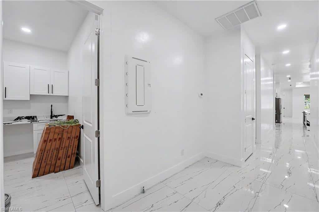 1113 Leroy Ave, Lehigh Acres, photo 13