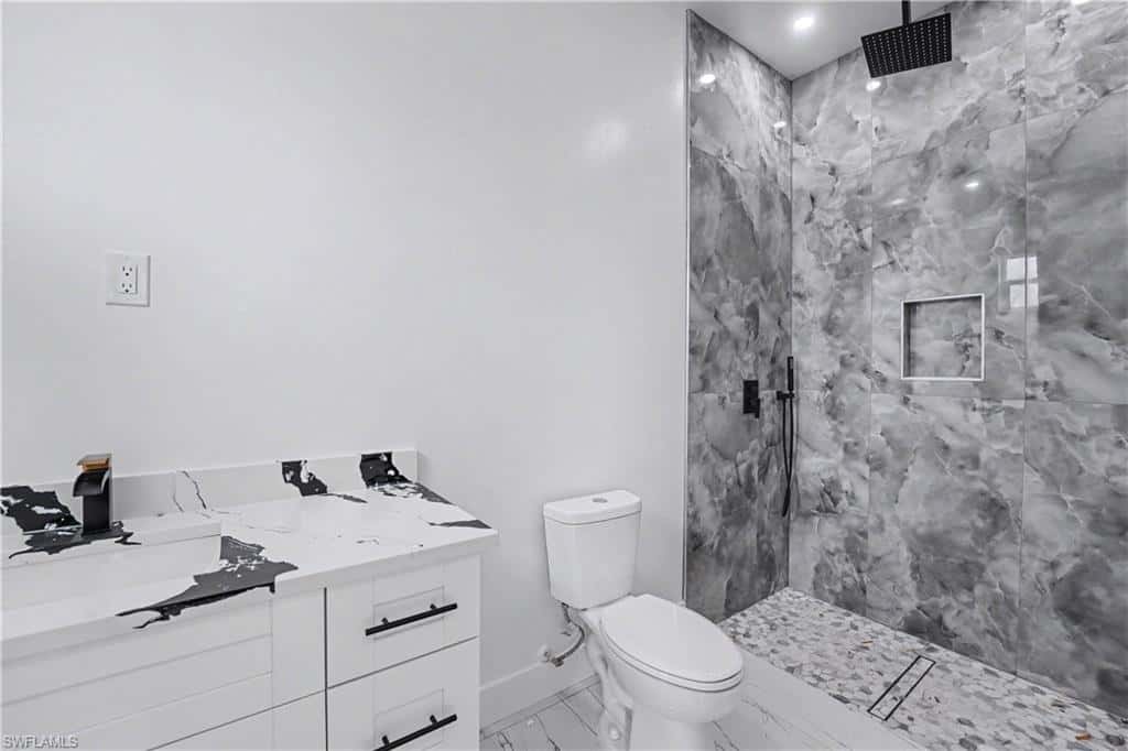 1113 Leroy Ave, Lehigh Acres, photo 32