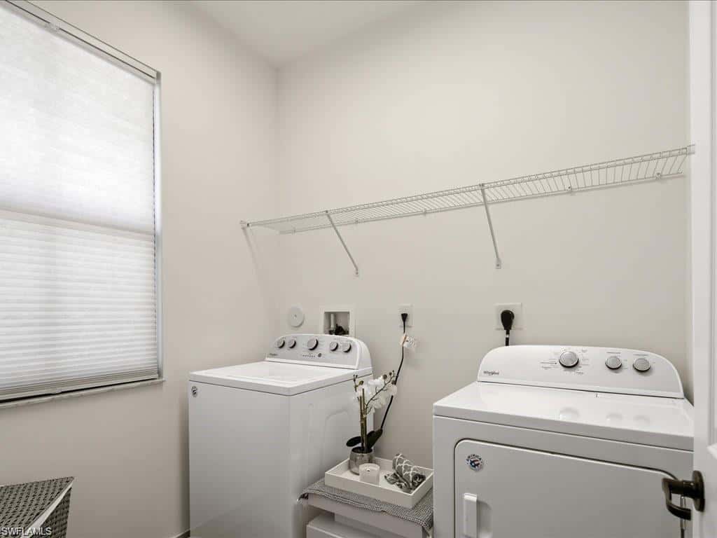 8812 Madrid Cir, Naples, photo 24