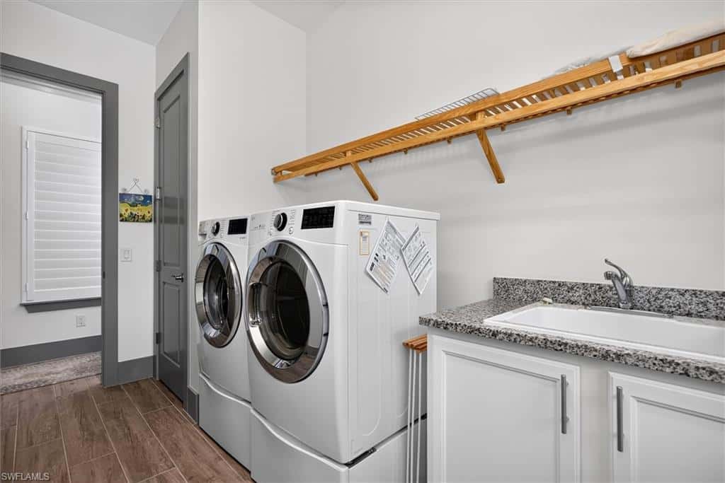 3245 Cullowee Ln, Naples, photo 38