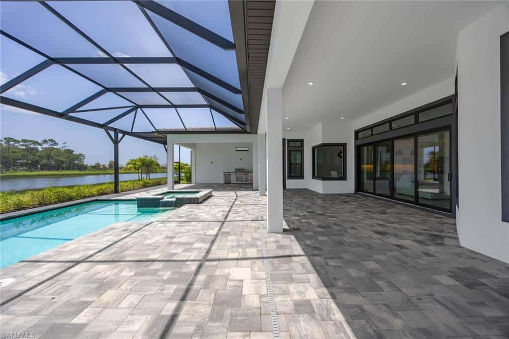 15428 Turin Dr, Naples, photo 34
