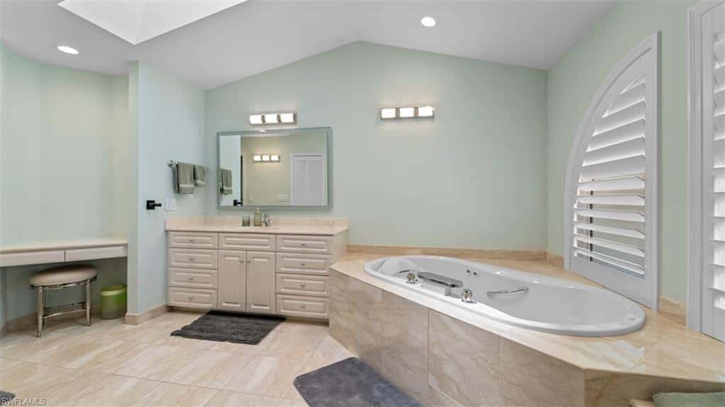 16918 Timberlakes Dr, Fort Myers, photo 31