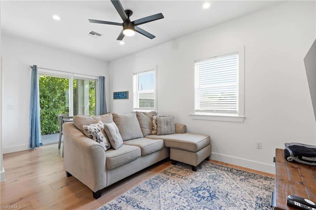 27841 Wisconsin St, Bonita Springs, photo 5