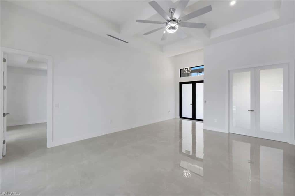 2214 15th Ter, Cape Coral, photo 4