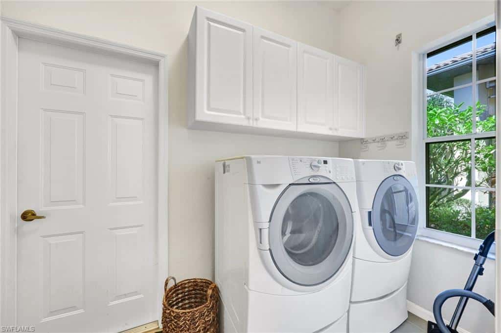 8840 Mariposa Ct, Naples, photo 36