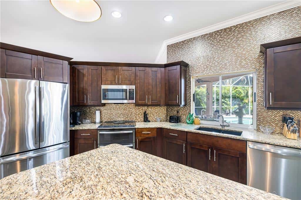9311 Cedar Creek Dr, Bonita Springs, photo 7