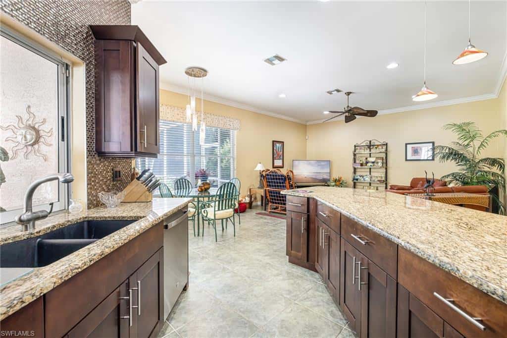9311 Cedar Creek Dr, Bonita Springs, photo 11