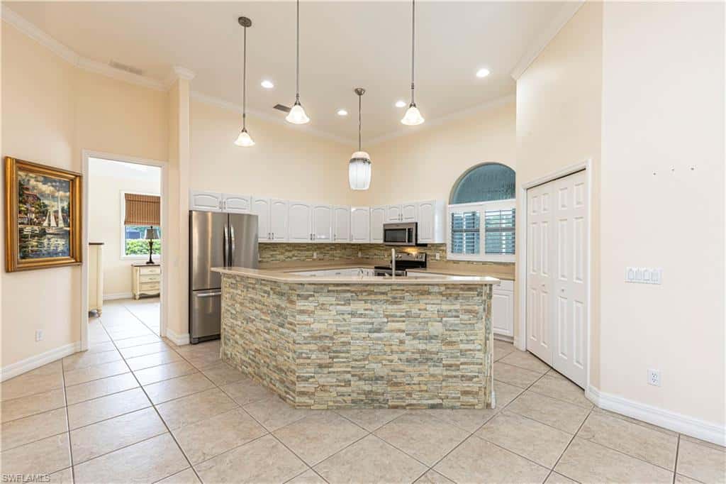 12288 Casals Ln, Bonita Springs, photo 6