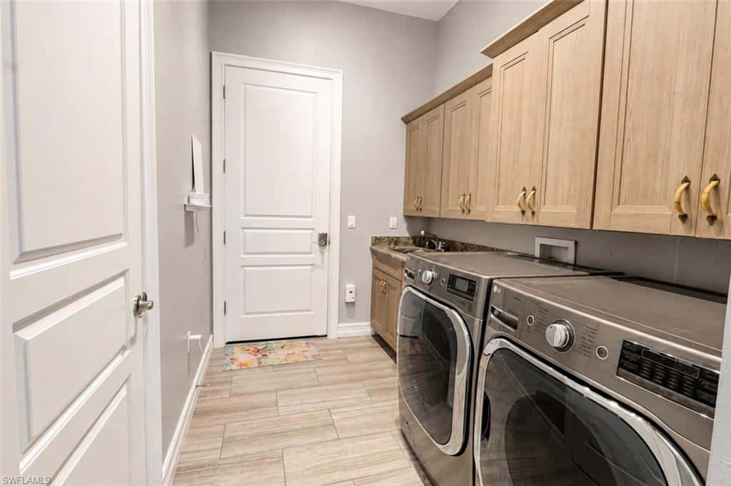 9369 Campanile Cir, Naples, photo 25