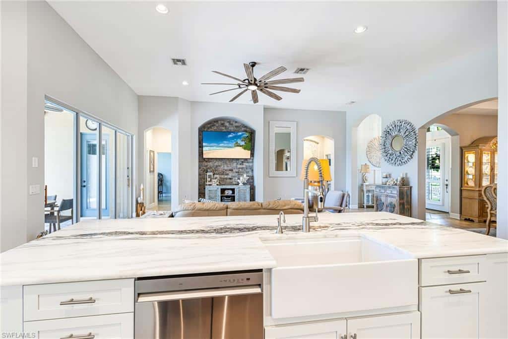 5589 Whispering Willow Way, Fort Myers, photo 8
