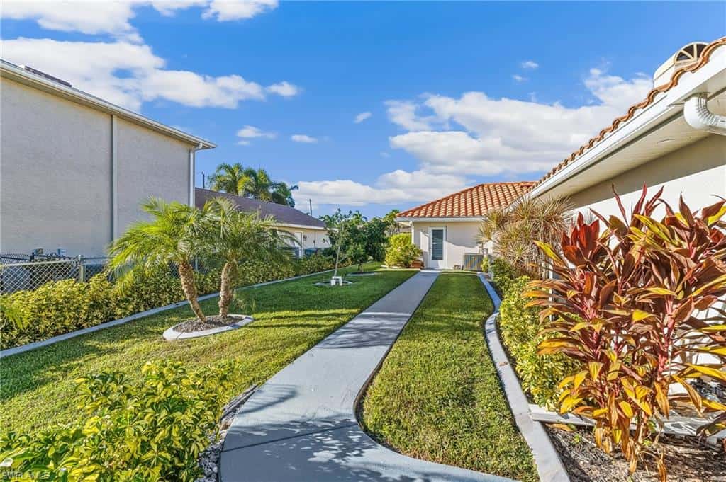 2318 27th St, Cape Coral, photo 32