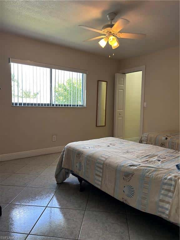 111 4th Pl, Cape Coral, photo 17