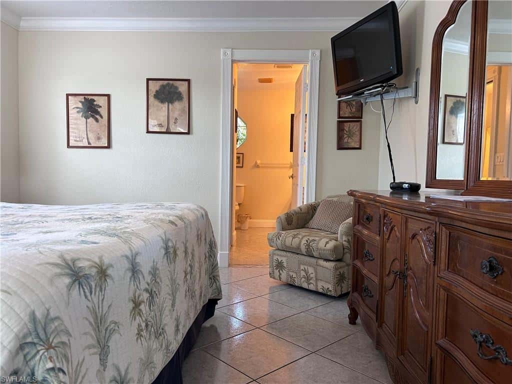 111 4th Pl, Cape Coral, photo 12