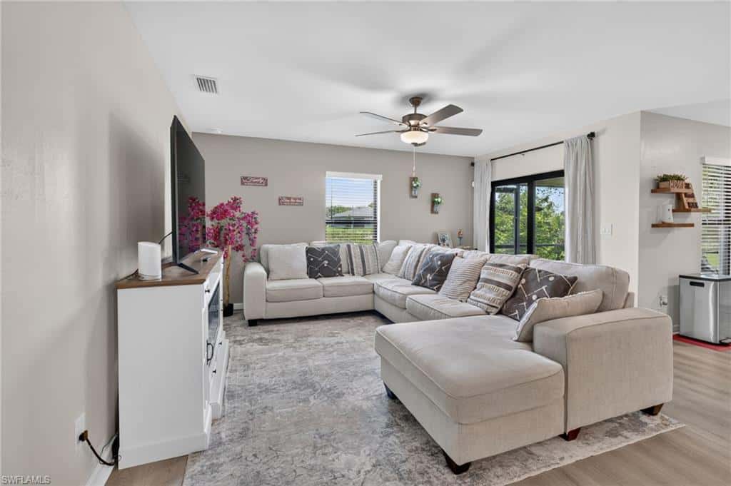 849 Sea Urchin Cir, Fort Myers, photo 9