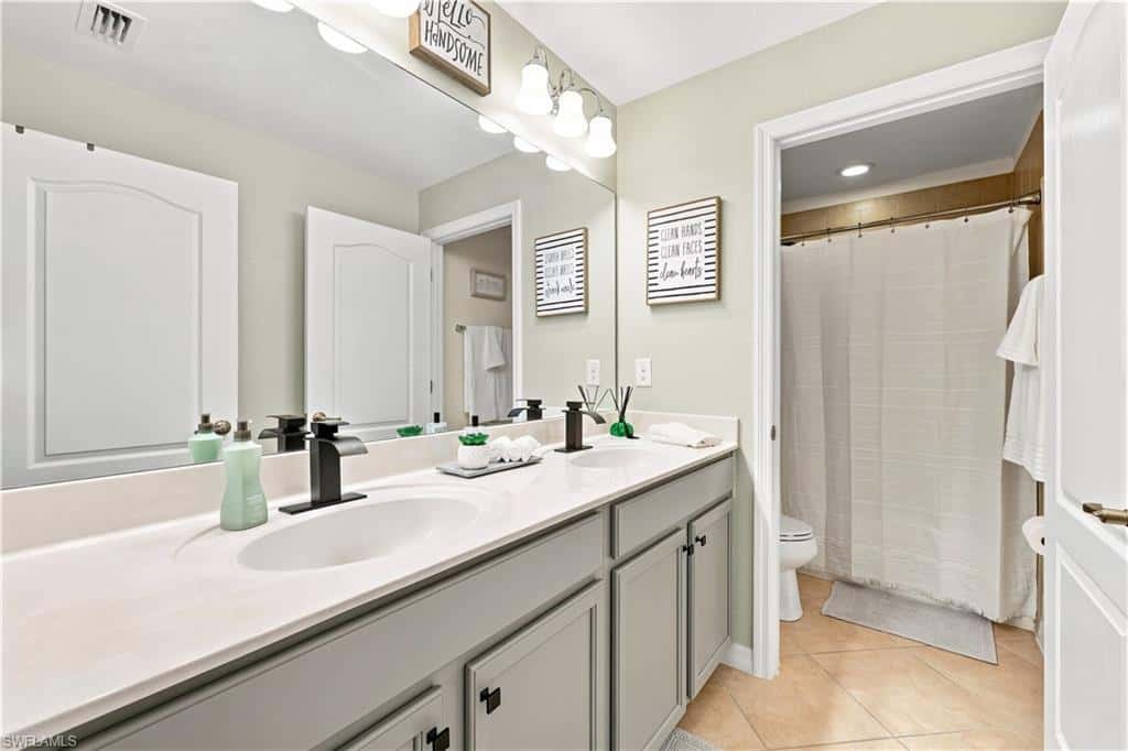 14658 Fern Lake Ct, Naples, photo 36