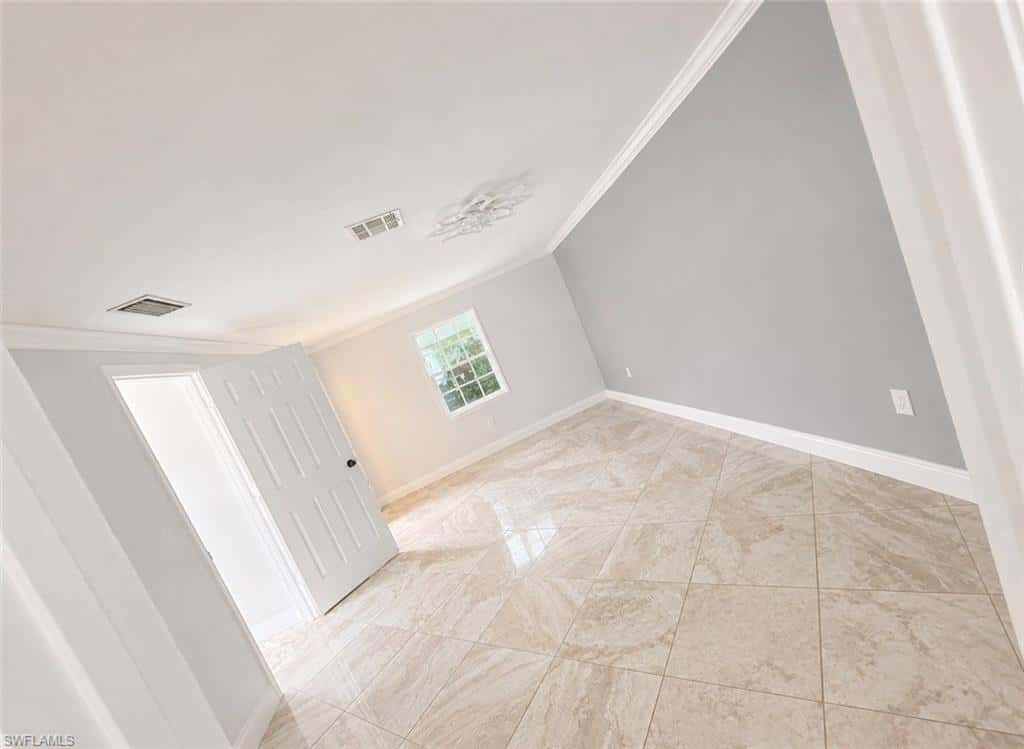 565 6th St, Naples, photo 5