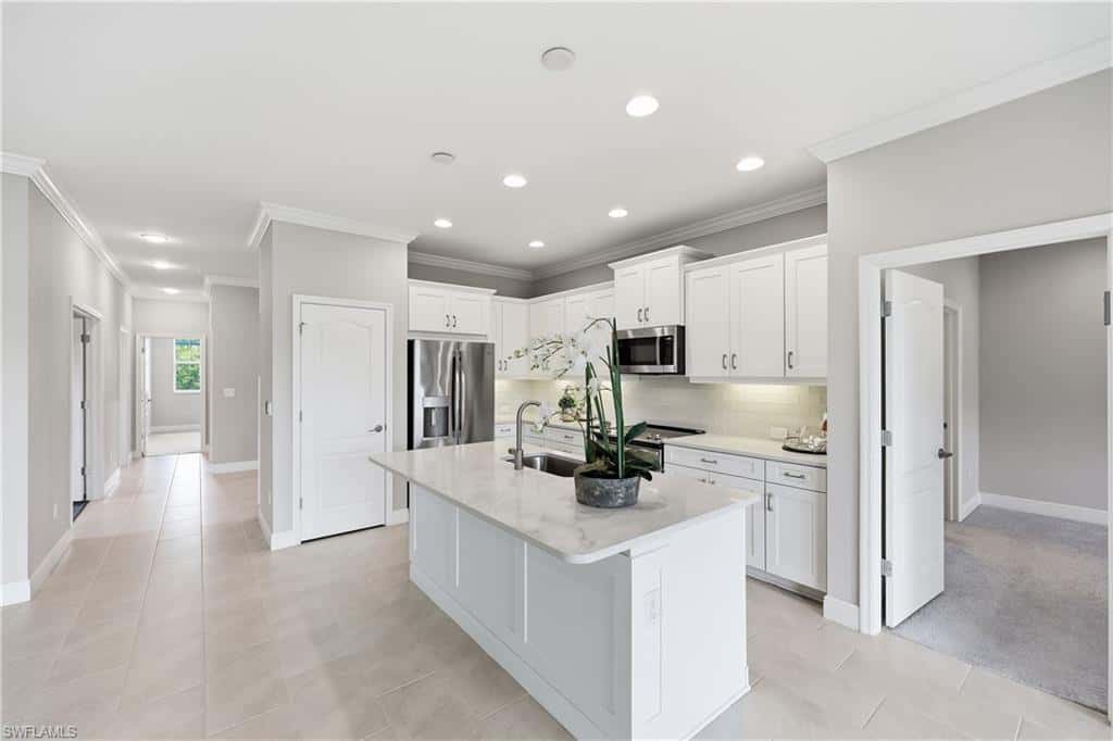 6966 Avalon Cir #908, Naples, photo 27