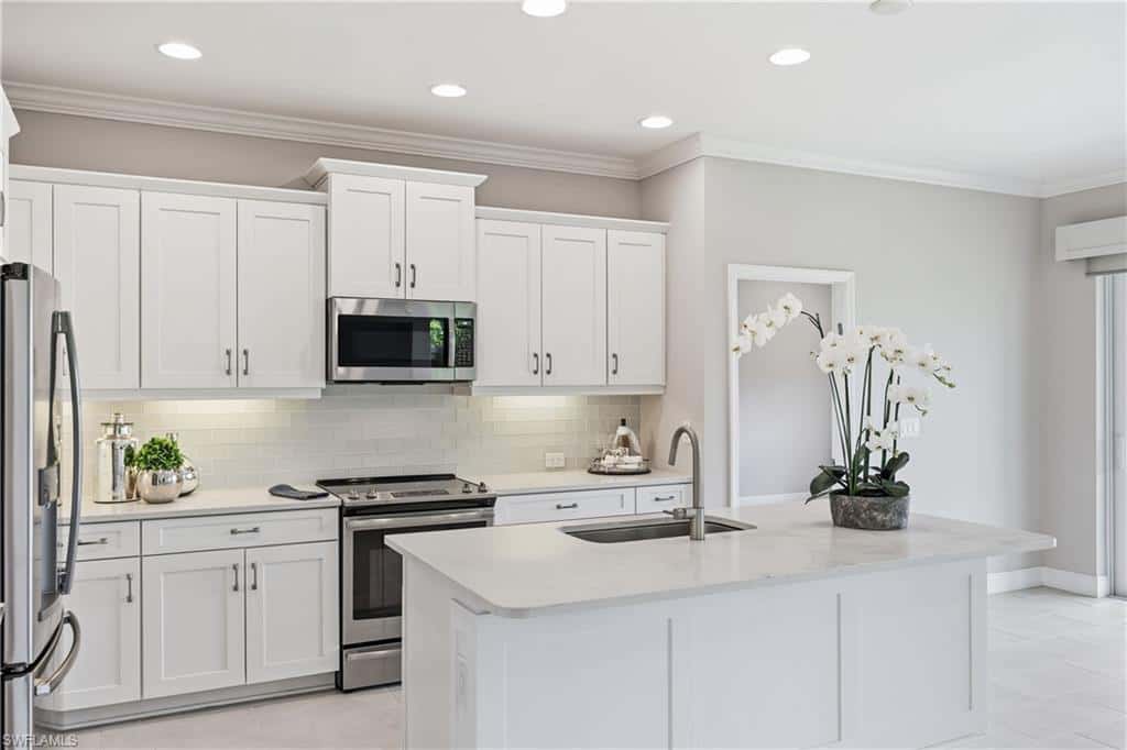 6966 Avalon Cir #908, Naples, photo 5