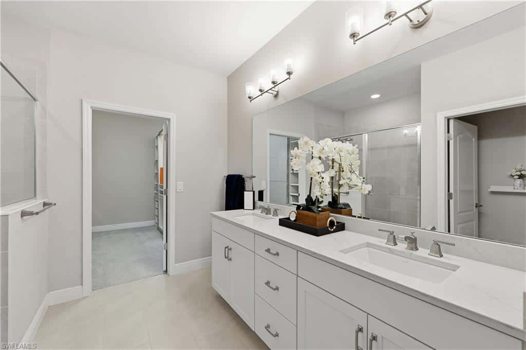 6966 Avalon Cir #908, Naples, photo 9