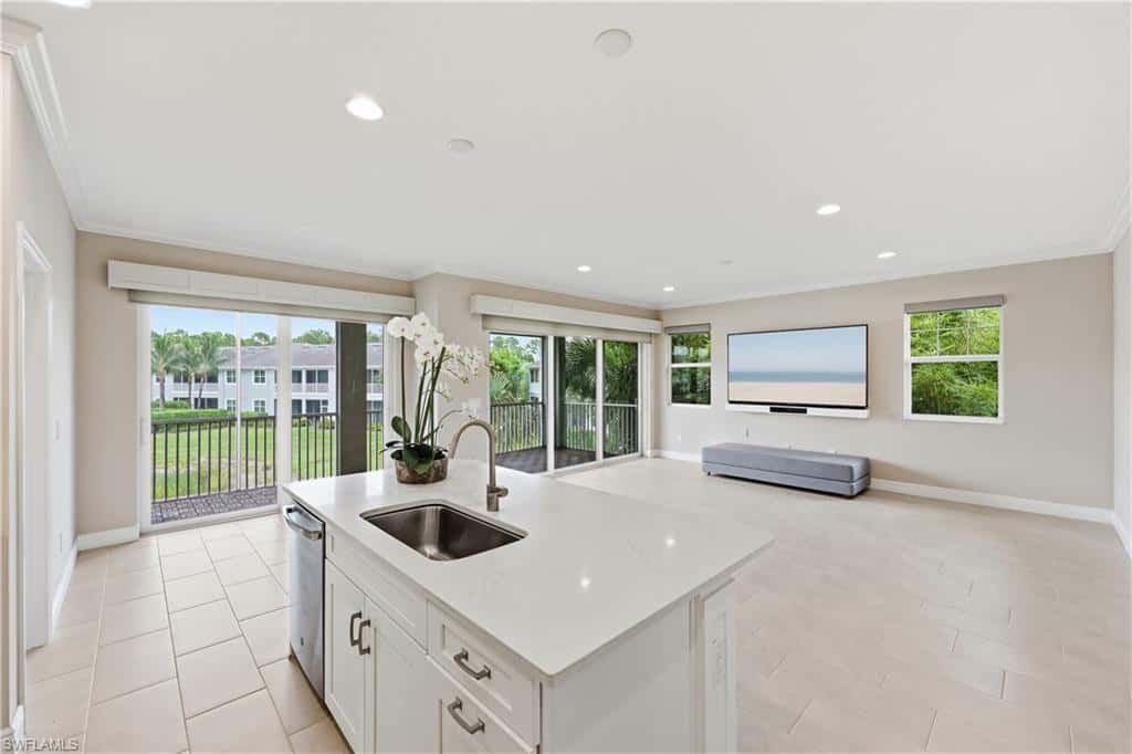 6966 Avalon Cir #908, Naples, photo 30