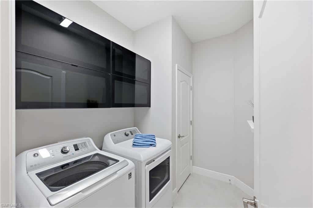 6966 Avalon Cir #908, Naples, photo 15