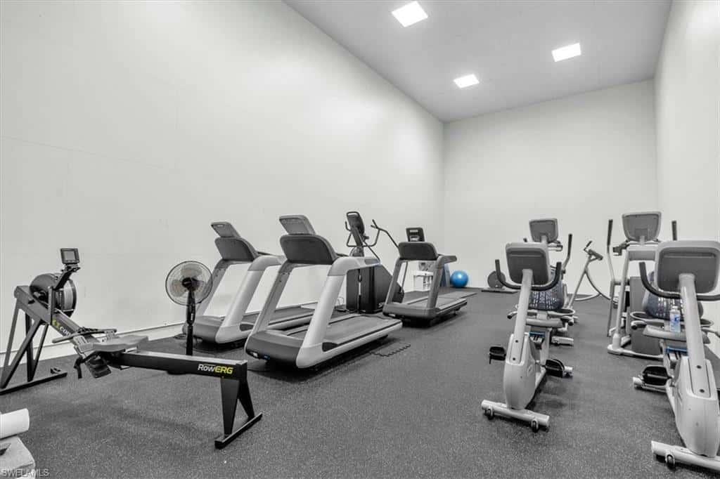 12898 Kedleston Cir, Fort Myers, photo 48