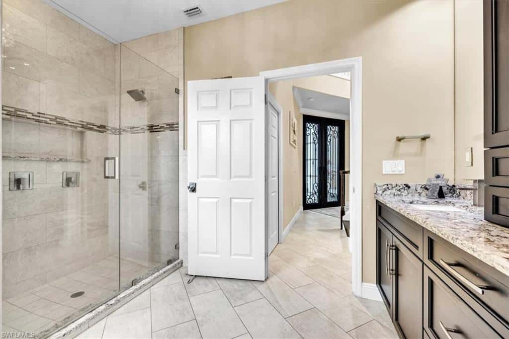 12898 Kedleston Cir, Fort Myers, photo 19