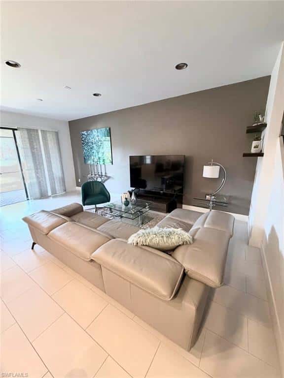 7317 Bristol Cir, Naples, photo 6