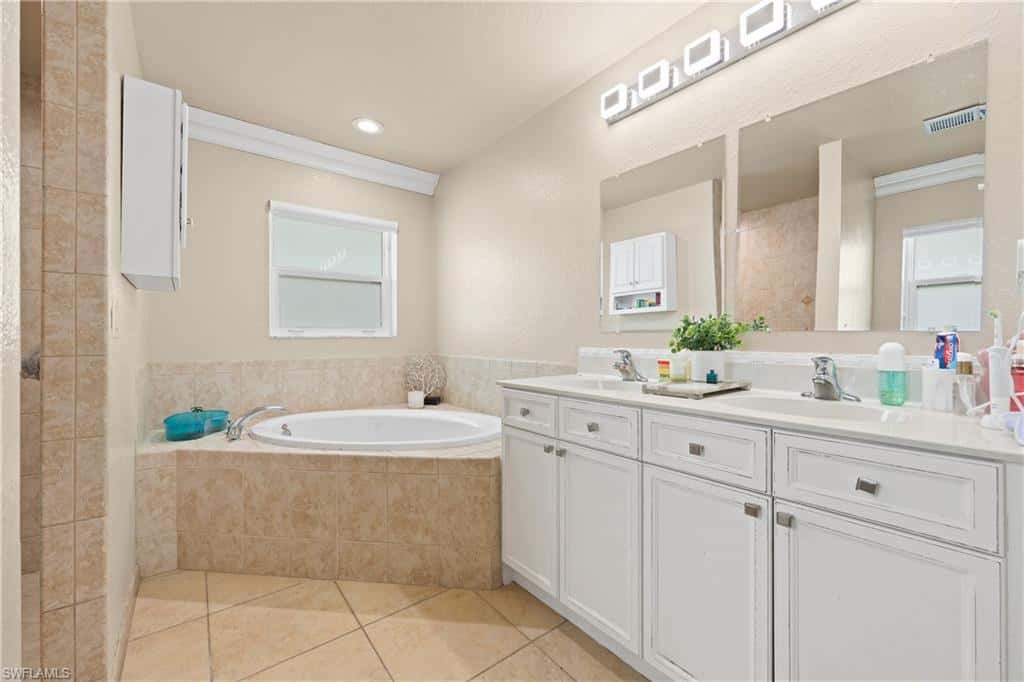 1834 7th Pl, Cape Coral, photo 16