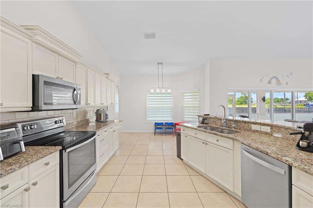 1834 7th Pl, Cape Coral, photo 9