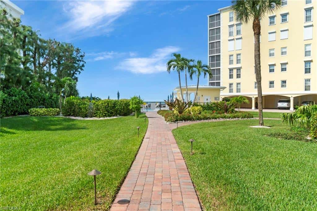 3483 Gulf Shore Blvd #105 - At 2nd Floor Level, Naples, photo 38