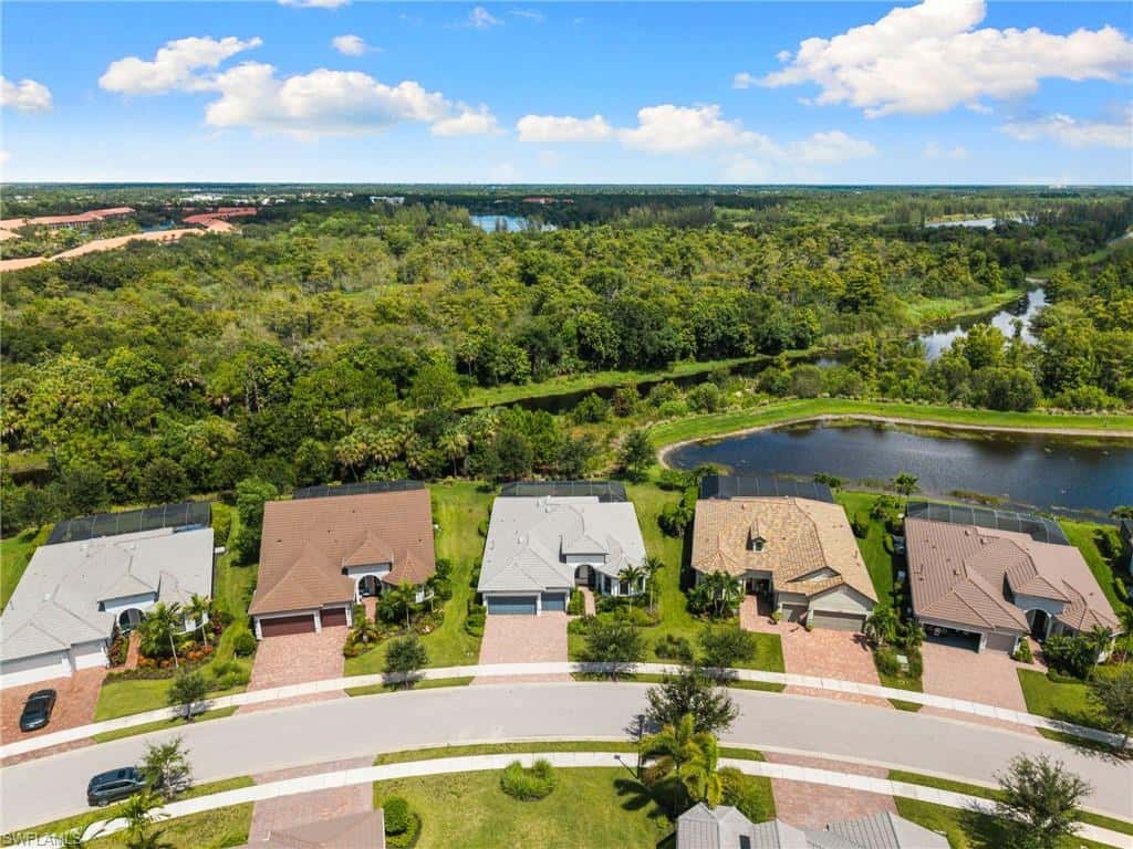 6907 Cocoplum St, Naples, photo 42