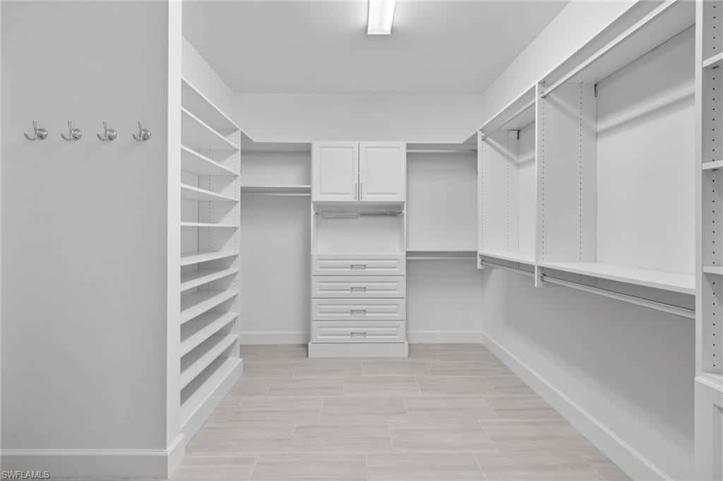 6907 Cocoplum St, Naples, photo 39