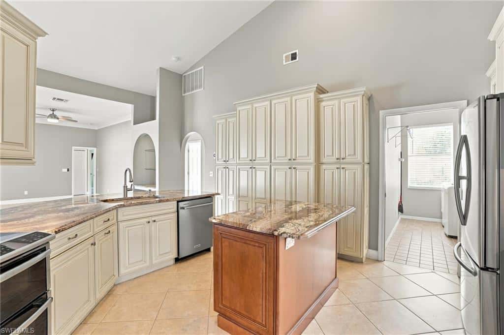 12070 Fairway Isles Dr, Fort Myers, photo 11