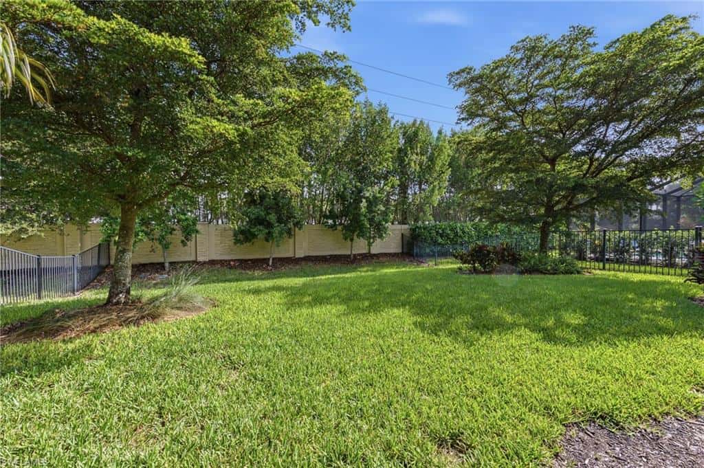 16423 Barclay Ct, Naples, photo 32