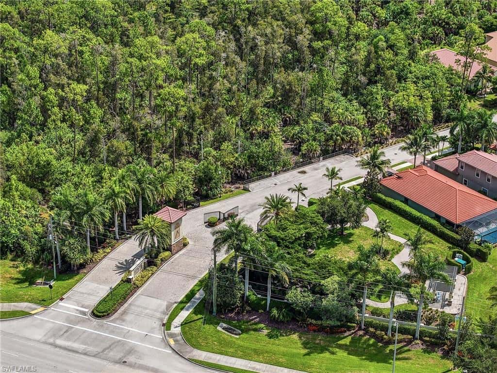 16423 Barclay Ct, Naples, photo 37