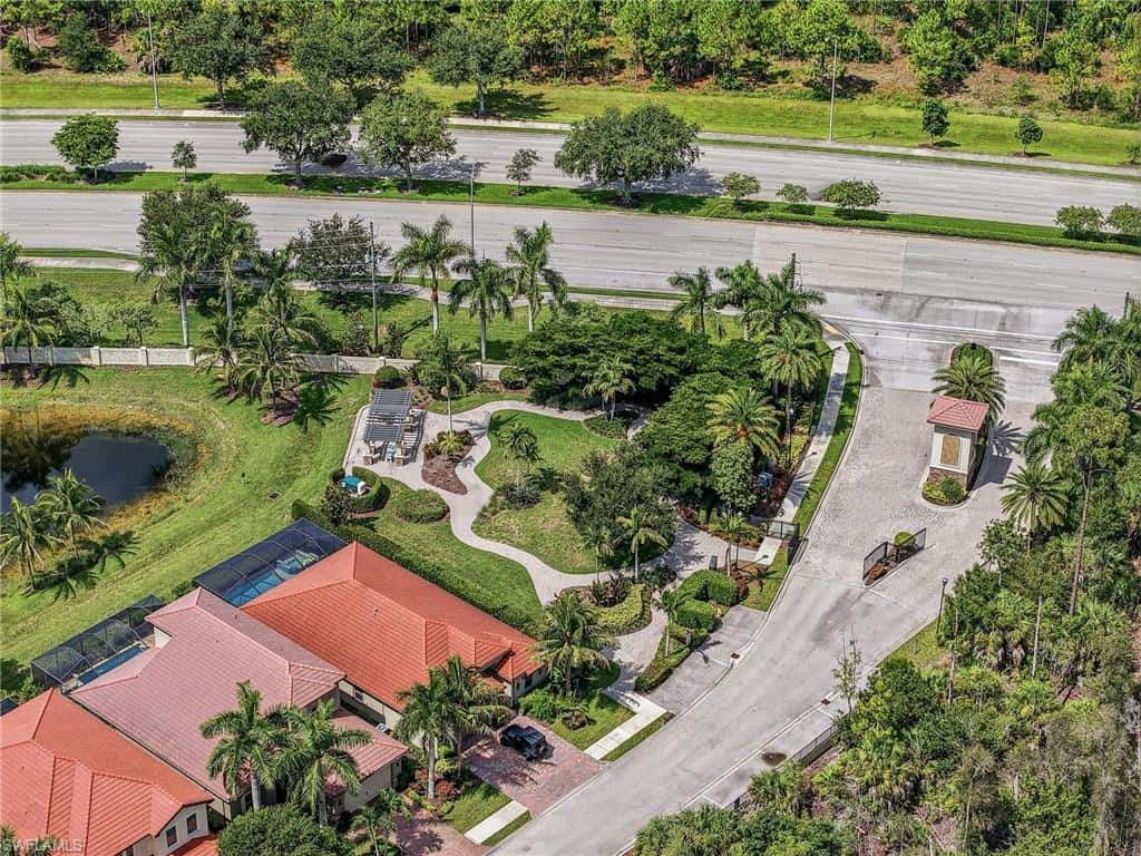 16423 Barclay Ct, Naples, photo 35